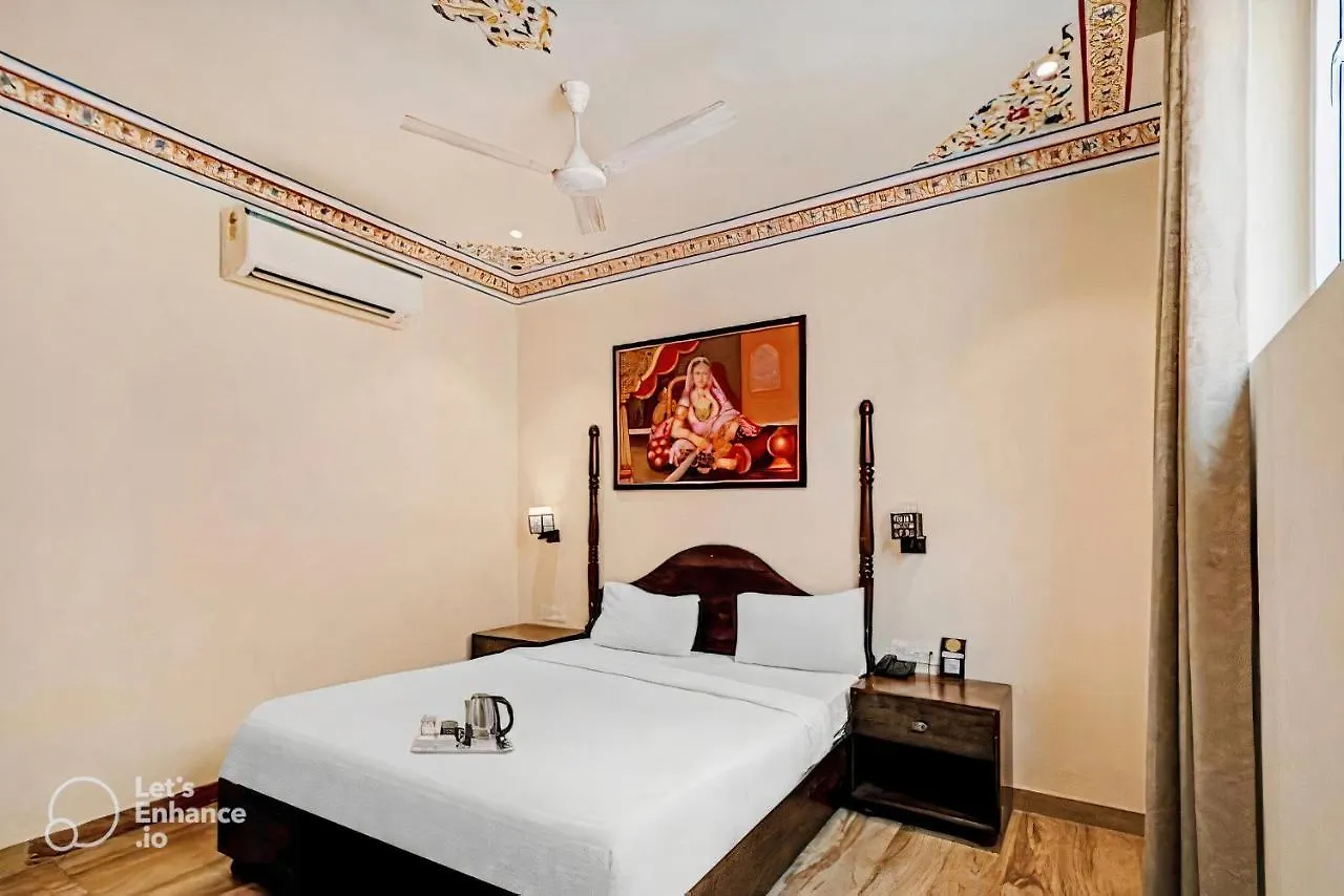 ****  Hotel Sahibs Royal Ville - 500M From Taj Mahal Agra  India